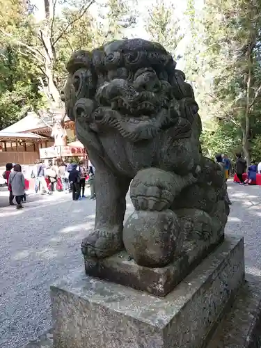 宝登山神社の狛犬