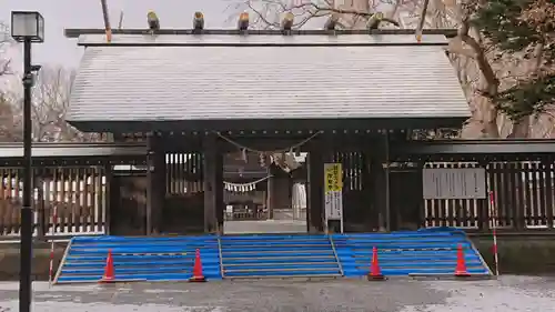 千歳神社の山門