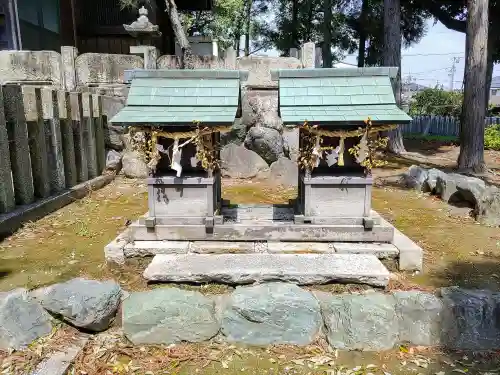 神明社（東町）の末社・摂社