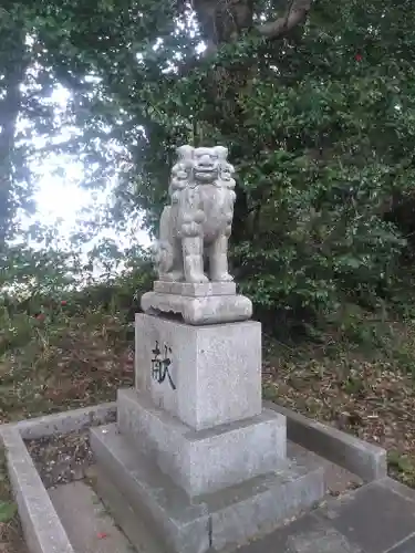 荘八幡神社の狛犬