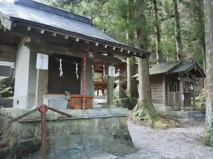甲斐駒ヶ岳神社の末社・摂社