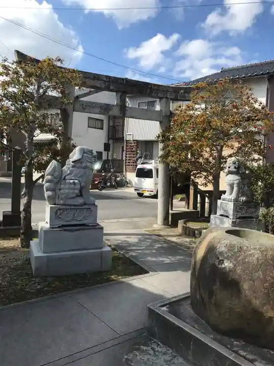 児守稲荷神社の狛犬