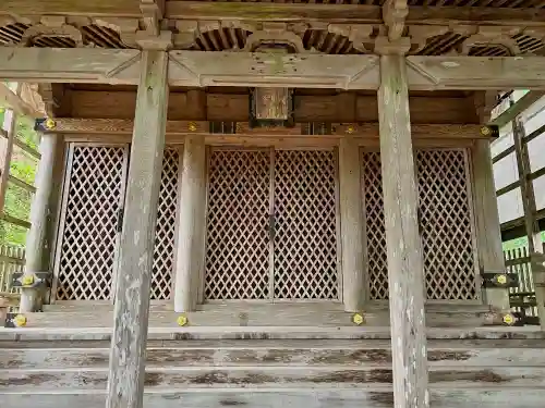 須波阿湏疑神社の本殿