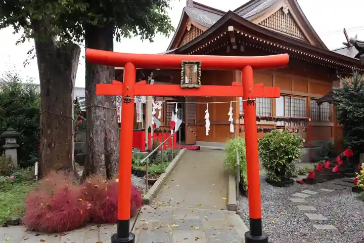 於菊稲荷神社の鳥居