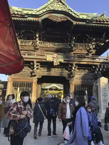 題経寺（柴又帝釈天）の山門・神門