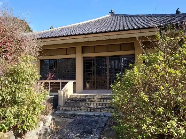東光院の{uncategorized: "未分類", other: "その他", undefined: "問題あり", building: "その他建物", grave: "お墓", sacred_gate: "鳥居", guardian: "狛犬", statue: "像", buddha: "仏像", history: "歴史", nature: "自然", garden: "庭園", animal: "動物", pagoda: "塔", temizu: "手水舎", mountain_gate: "山門・神門", sanctuary: "本殿・本堂", subordinate: "末社・摂社", art: "芸術", scenery: "景色", jizo: "地蔵", ema: "絵馬", goshuin: "御朱印", omikuji: "おみくじ", items: "授与品その他", amulet: "お守り", goshuincho: "御朱印帳", eats: "食事", festival: "お祭り", votive_dance: "神楽", shichigosan: "七五三参", wedding: "結婚式", experience: "体験その他", initially: "初詣", around: "周辺", anti_infection: "感染症対策"}