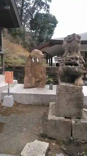 岡田神社の狛犬