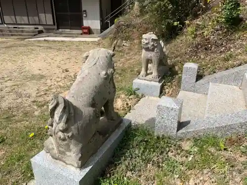 大宮賣神社の狛犬