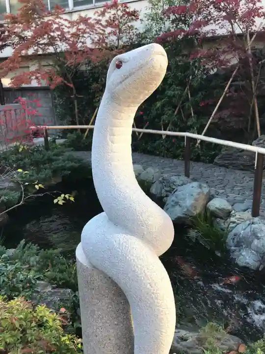 蛇窪神社の狛犬