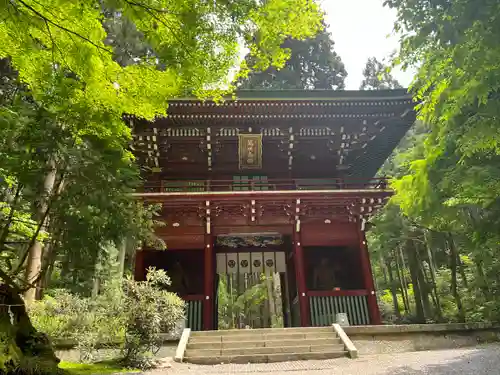 御岩神社の山門・神門
