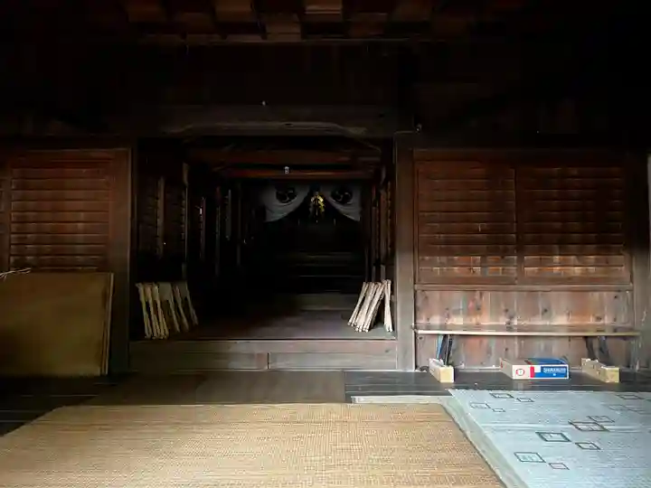 南宮御旅神社の本殿・本堂