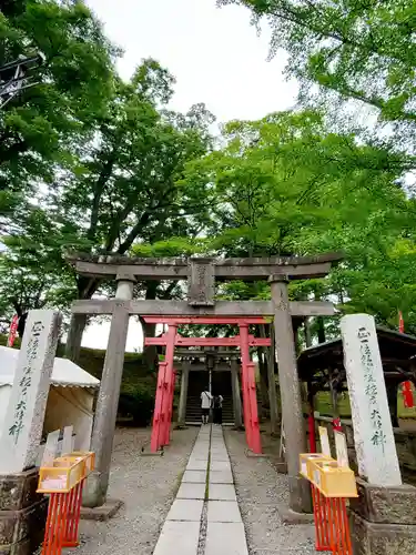 鶴ケ城稲荷神社の鳥居