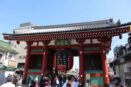 浅草寺の山門