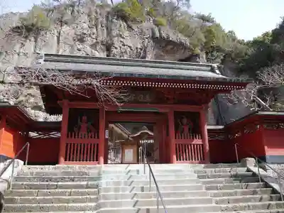 大谷寺の山門・神門