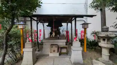明徳稲荷神社の{uncategorized: "未分類", other: "その他", undefined: "問題あり", building: "その他建物", grave: "お墓", sacred_gate: "鳥居", guardian: "狛犬", statue: "像", buddha: "仏像", history: "歴史", nature: "自然", garden: "庭園", animal: "動物", pagoda: "塔", temizu: "手水舎", mountain_gate: "山門・神門", sanctuary: "本殿・本堂", subordinate: "末社・摂社", art: "芸術", scenery: "景色", jizo: "地蔵", ema: "絵馬", goshuin: "御朱印", omikuji: "おみくじ", items: "授与品その他", amulet: "お守り", goshuincho: "御朱印帳", eats: "食事", festival: "お祭り", votive_dance: "神楽", shichigosan: "七五三参", wedding: "結婚式", experience: "体験その他", initially: "初詣", around: "周辺", anti_infection: "感染症対策"}
