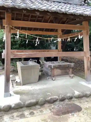 若宮八幡社（力長町）の手水舎