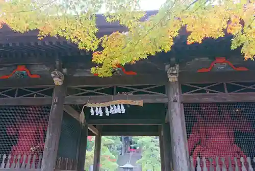 岩殿山安楽寺（吉見観音）の山門・神門