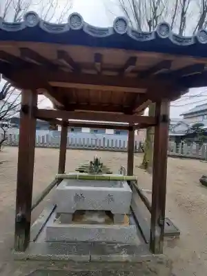 志貴縣主神社の{uncategorized: "未分類", other: "その他", undefined: "問題あり", building: "その他建物", grave: "お墓", sacred_gate: "鳥居", guardian: "狛犬", statue: "像", buddha: "仏像", history: "歴史", nature: "自然", garden: "庭園", animal: "動物", pagoda: "塔", temizu: "手水舎", mountain_gate: "山門・神門", sanctuary: "本殿・本堂", subordinate: "末社・摂社", art: "芸術", scenery: "景色", jizo: "地蔵", ema: "絵馬", goshuin: "御朱印", omikuji: "おみくじ", items: "授与品その他", amulet: "お守り", goshuincho: "御朱印帳", eats: "食事", festival: "お祭り", votive_dance: "神楽", shichigosan: "七五三参", wedding: "結婚式", experience: "体験その他", initially: "初詣", around: "周辺", anti_infection: "感染症対策"}