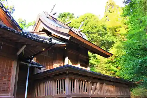 許曾志神社の本殿