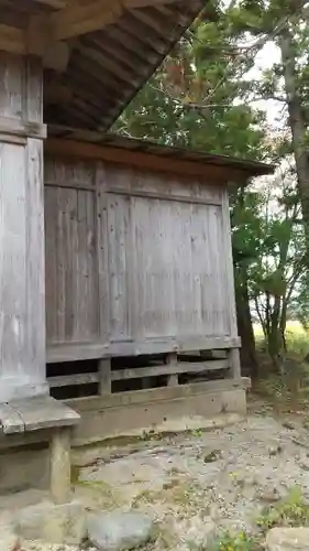 三柱神社の本殿