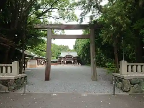 氷上姉子神社（熱田神宮摂社）の鳥居