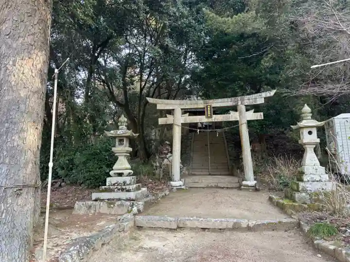 雨垂布勢神社(岡山県)