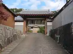 清涼寺の山門