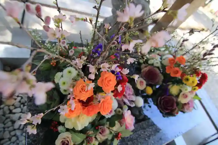 滑川神社 - 仕事と子どもの守り神の手水舎