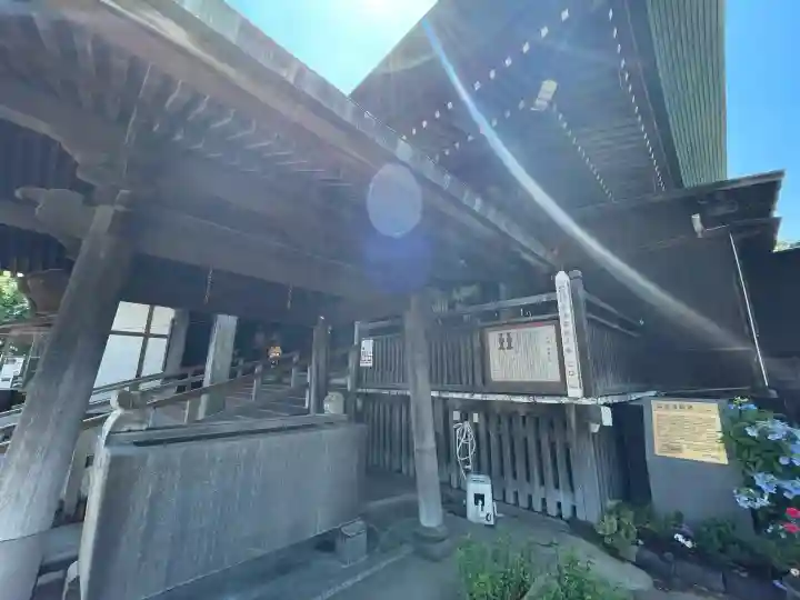 弘明寺の{uncategorized: "未分類", other: "その他", undefined: "問題あり", building: "その他建物", grave: "お墓", sacred_gate: "鳥居", guardian: "狛犬", statue: "像", buddha: "仏像", history: "歴史", nature: "自然", garden: "庭園", animal: "動物", pagoda: "塔", temizu: "手水舎", mountain_gate: "山門・神門", sanctuary: "本殿・本堂", subordinate: "末社・摂社", art: "芸術", scenery: "景色", jizo: "地蔵", ema: "絵馬", goshuin: "御朱印", omikuji: "おみくじ", items: "授与品その他", amulet: "お守り", goshuincho: "御朱印帳", eats: "食事", festival: "お祭り", votive_dance: "神楽", shichigosan: "七五三参", wedding: "結婚式", experience: "体験その他", initially: "初詣", around: "周辺", anti_infection: "感染症対策"}