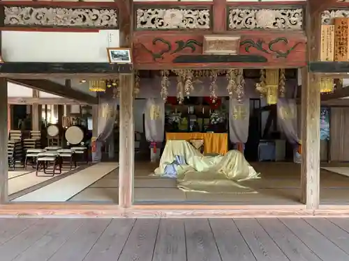 石安寺の本殿・本堂