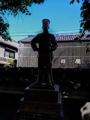 天神社(河和天神社)の像