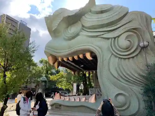 難波八阪神社の狛犬