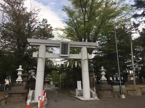 西岡八幡宮の鳥居