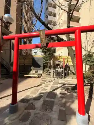 妻戀神社の{uncategorized: "未分類", other: "その他", undefined: "問題あり", building: "その他建物", grave: "お墓", sacred_gate: "鳥居", guardian: "狛犬", statue: "像", buddha: "仏像", history: "歴史", nature: "自然", garden: "庭園", animal: "動物", pagoda: "塔", temizu: "手水舎", mountain_gate: "山門・神門", sanctuary: "本殿・本堂", subordinate: "末社・摂社", art: "芸術", scenery: "景色", jizo: "地蔵", ema: "絵馬", goshuin: "御朱印", omikuji: "おみくじ", items: "授与品その他", amulet: "お守り", goshuincho: "御朱印帳", eats: "食事", festival: "お祭り", votive_dance: "神楽", shichigosan: "七五三参", wedding: "結婚式", experience: "体験その他", initially: "初詣", around: "周辺", anti_infection: "感染症対策"}