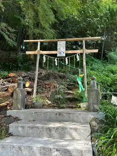 高尾山麓氷川神社(東京都)