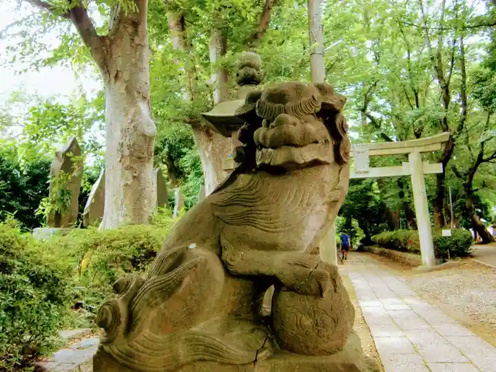 前原御嶽神社の狛犬