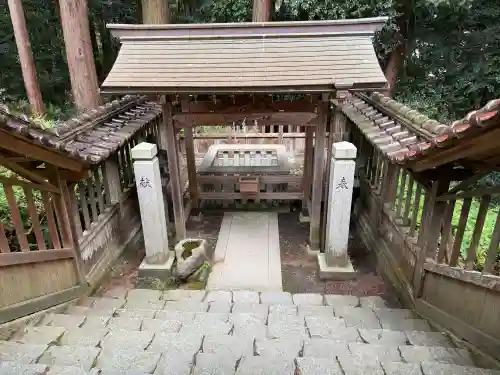 伊和神社の{uncategorized: "未分類", other: "その他", undefined: "問題あり", building: "その他建物", grave: "お墓", sacred_gate: "鳥居", guardian: "狛犬", statue: "像", buddha: "仏像", history: "歴史", nature: "自然", garden: "庭園", animal: "動物", pagoda: "塔", temizu: "手水舎", mountain_gate: "山門・神門", sanctuary: "本殿・本堂", subordinate: "末社・摂社", art: "芸術", scenery: "景色", jizo: "地蔵", ema: "絵馬", goshuin: "御朱印", omikuji: "おみくじ", items: "授与品その他", amulet: "お守り", goshuincho: "御朱印帳", eats: "食事", festival: "お祭り", votive_dance: "神楽", shichigosan: "七五三参", wedding: "結婚式", experience: "体験その他", initially: "初詣", around: "周辺", anti_infection: "感染症対策"}
