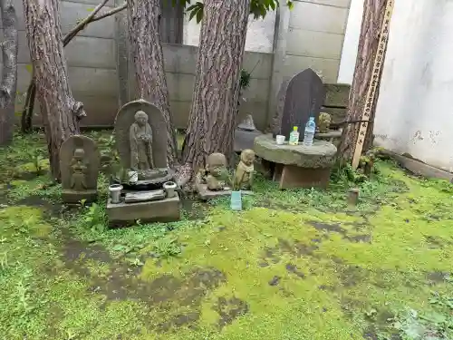 永代寺の{uncategorized: "未分類", other: "その他", undefined: "問題あり", building: "その他建物", grave: "お墓", sacred_gate: "鳥居", guardian: "狛犬", statue: "像", buddha: "仏像", history: "歴史", nature: "自然", garden: "庭園", animal: "動物", pagoda: "塔", temizu: "手水舎", mountain_gate: "山門・神門", sanctuary: "本殿・本堂", subordinate: "末社・摂社", art: "芸術", scenery: "景色", jizo: "地蔵", ema: "絵馬", goshuin: "御朱印", omikuji: "おみくじ", items: "授与品その他", amulet: "お守り", goshuincho: "御朱印帳", eats: "食事", festival: "お祭り", votive_dance: "神楽", shichigosan: "七五三参", wedding: "結婚式", experience: "体験その他", initially: "初詣", around: "周辺", anti_infection: "感染症対策"}