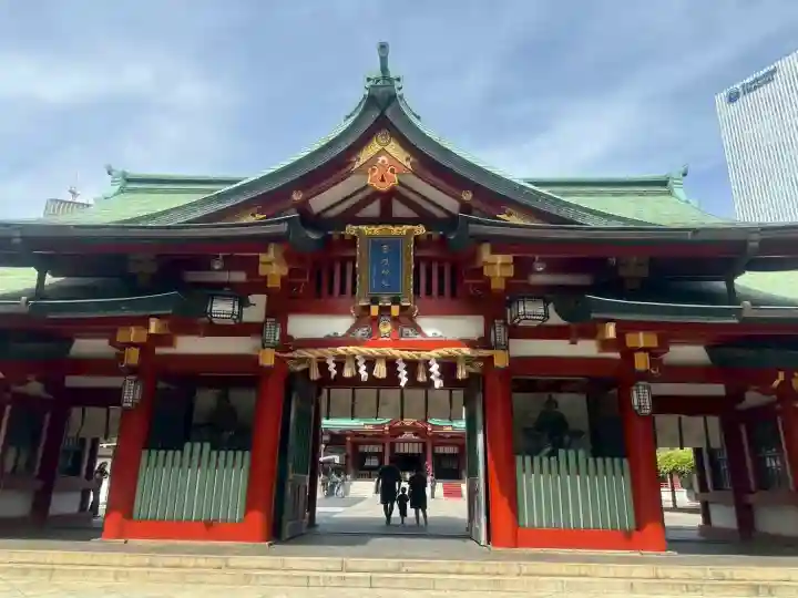 日枝神社の{uncategorized: "未分類", other: "その他", undefined: "問題あり", building: "その他建物", grave: "お墓", sacred_gate: "鳥居", guardian: "狛犬", statue: "像", buddha: "仏像", history: "歴史", nature: "自然", garden: "庭園", animal: "動物", pagoda: "塔", temizu: "手水舎", mountain_gate: "山門・神門", sanctuary: "本殿・本堂", subordinate: "末社・摂社", art: "芸術", scenery: "景色", jizo: "地蔵", ema: "絵馬", goshuin: "御朱印", omikuji: "おみくじ", items: "授与品その他", amulet: "お守り", goshuincho: "御朱印帳", eats: "食事", festival: "お祭り", votive_dance: "神楽", shichigosan: "七五三参", wedding: "結婚式", experience: "体験その他", initially: "初詣", around: "周辺", anti_infection: "感染症対策"}