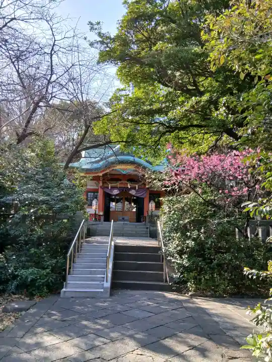 芝東照宮の{uncategorized: "未分類", other: "その他", undefined: "問題あり", building: "その他建物", grave: "お墓", sacred_gate: "鳥居", guardian: "狛犬", statue: "像", buddha: "仏像", history: "歴史", nature: "自然", garden: "庭園", animal: "動物", pagoda: "塔", temizu: "手水舎", mountain_gate: "山門・神門", sanctuary: "本殿・本堂", subordinate: "末社・摂社", art: "芸術", scenery: "景色", jizo: "地蔵", ema: "絵馬", goshuin: "御朱印", omikuji: "おみくじ", items: "授与品その他", amulet: "お守り", goshuincho: "御朱印帳", eats: "食事", festival: "お祭り", votive_dance: "神楽", shichigosan: "七五三参", wedding: "結婚式", experience: "体験その他", initially: "初詣", around: "周辺", anti_infection: "感染症対策"}