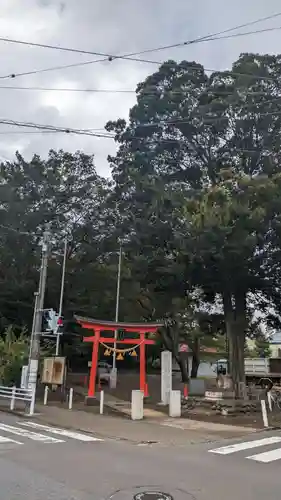 新田稲荷神社の鳥居