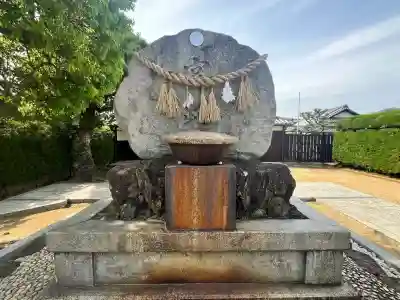 出雲大社大阪分祠 御旅所 (元宮)の{uncategorized: "未分類", other: "その他", undefined: "問題あり", building: "その他建物", grave: "お墓", sacred_gate: "鳥居", guardian: "狛犬", statue: "像", buddha: "仏像", history: "歴史", nature: "自然", garden: "庭園", animal: "動物", pagoda: "塔", temizu: "手水舎", mountain_gate: "山門・神門", sanctuary: "本殿・本堂", subordinate: "末社・摂社", art: "芸術", scenery: "景色", jizo: "地蔵", ema: "絵馬", goshuin: "御朱印", omikuji: "おみくじ", items: "授与品その他", amulet: "お守り", goshuincho: "御朱印帳", eats: "食事", festival: "お祭り", votive_dance: "神楽", shichigosan: "七五三参", wedding: "結婚式", experience: "体験その他", initially: "初詣", around: "周辺", anti_infection: "感染症対策"}