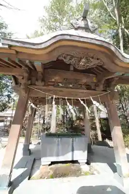 諏訪大社下社秋宮の手水舎