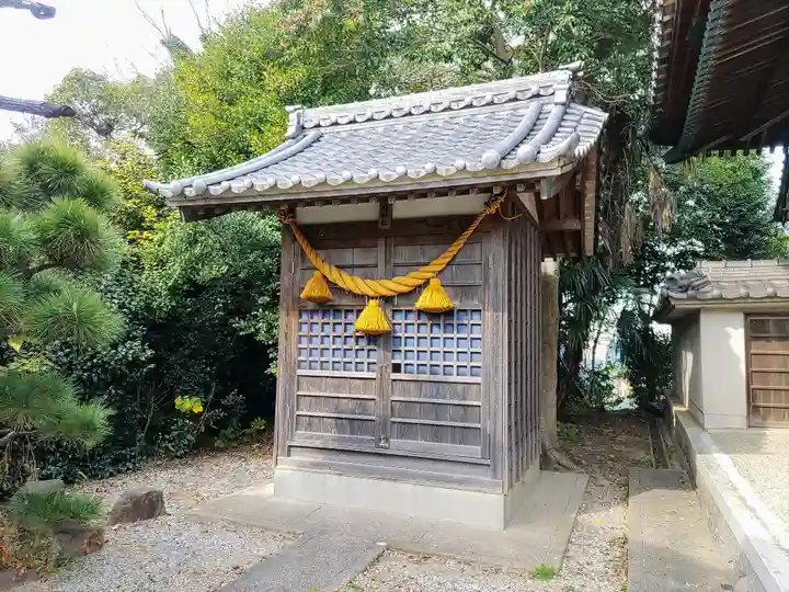 八幡社・八劔社合殿の末社・摂社