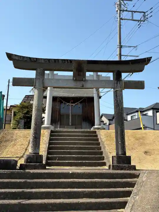 御嶽神社 (下溝)の{uncategorized: "未分類", other: "その他", undefined: "問題あり", building: "その他建物", grave: "お墓", sacred_gate: "鳥居", guardian: "狛犬", statue: "像", buddha: "仏像", history: "歴史", nature: "自然", garden: "庭園", animal: "動物", pagoda: "塔", temizu: "手水舎", mountain_gate: "山門・神門", sanctuary: "本殿・本堂", subordinate: "末社・摂社", art: "芸術", scenery: "景色", jizo: "地蔵", ema: "絵馬", goshuin: "御朱印", omikuji: "おみくじ", items: "授与品その他", amulet: "お守り", goshuincho: "御朱印帳", eats: "食事", festival: "お祭り", votive_dance: "神楽", shichigosan: "七五三参", wedding: "結婚式", experience: "体験その他", initially: "初詣", around: "周辺", anti_infection: "感染症対策"}