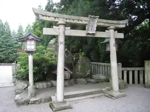 白山比咩神社の鳥居