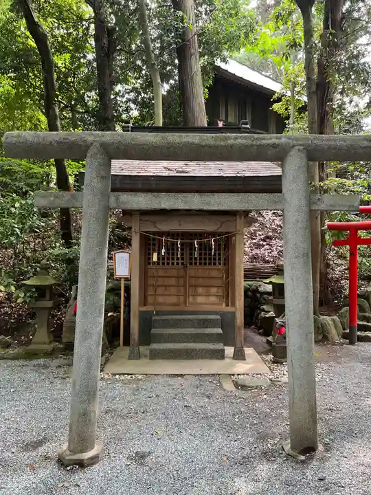 白笹稲荷神社の末社・摂社