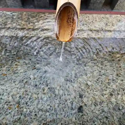 三囲神社(三圍神社)日本橋摂社の手水舎