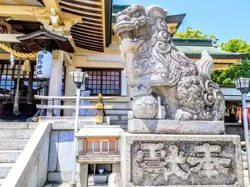 白鳥神社の狛犬