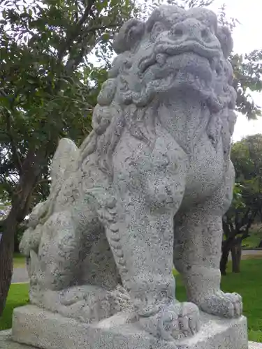 苫前神社の狛犬